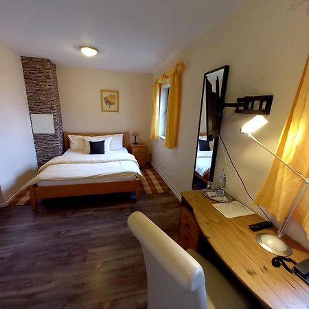 Hotel Lindenhof Rödermark Eksteriør billede